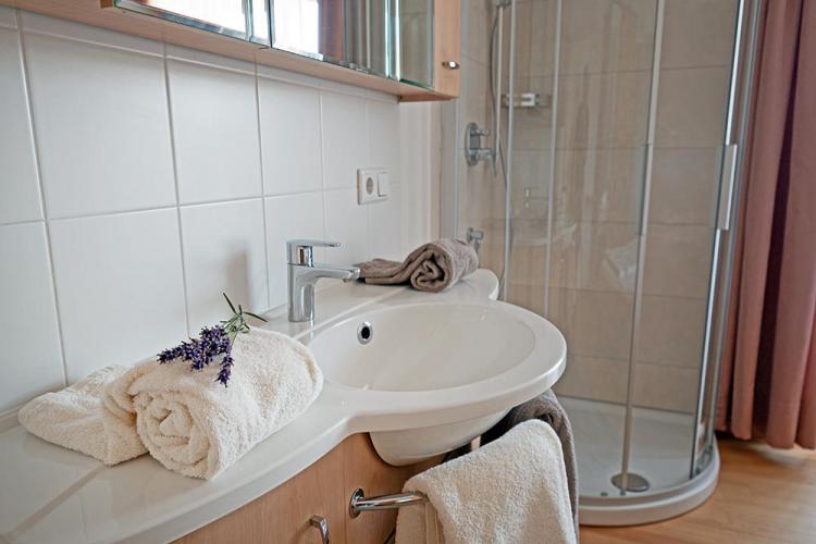 Dusche im Schlafzimmer - Apartment Schlern